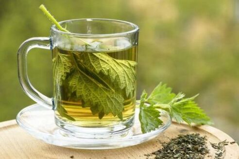 chá de ervas para a prevenção de veias varicosas