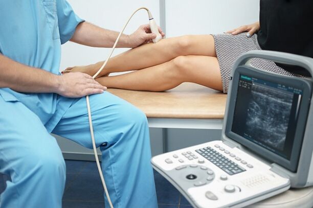 Diagnóstico da detecção de varizes reticulares das pernas por ultrassom